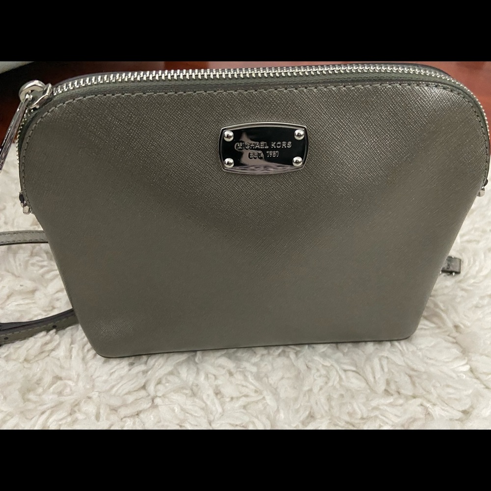 Michael Michael Kors Cindy Dome Crossbody - Silver